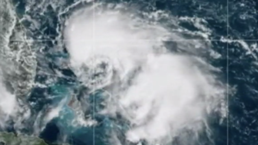 Ураган Умберто насувається на Флориду