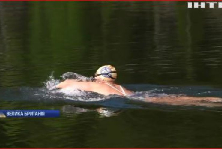 Перемогти рак: американка чотири рази поспіль перепливла Ла-Манш