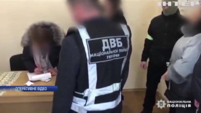 Поліцейському з Дніпра запропонували заробити на мертвих