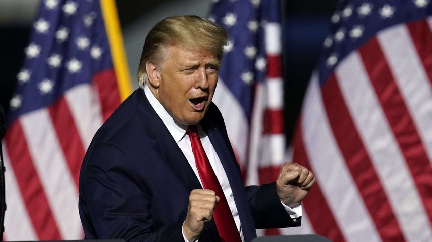 Дональд Трамп станцював для прихильників під гімн геїв