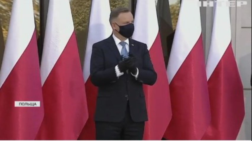 Президент Польщі запропонував допрацювати закон про обмеження абортів