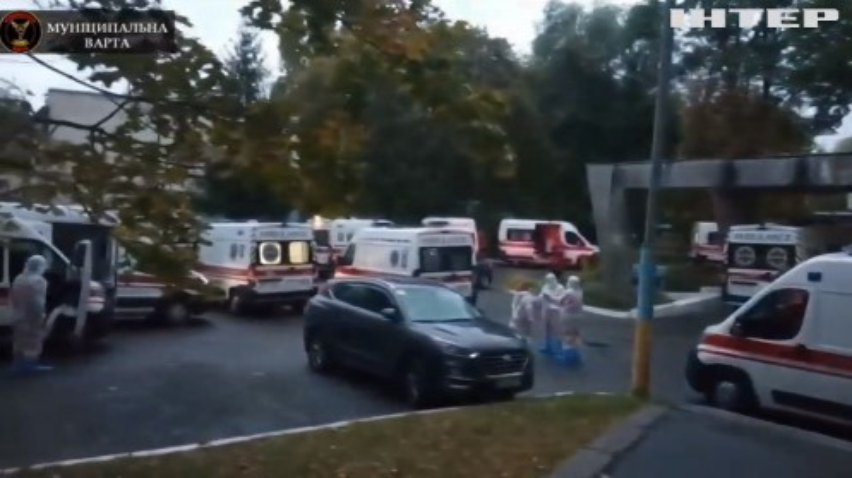 У Києві утворився затор із карет швидкої допомоги