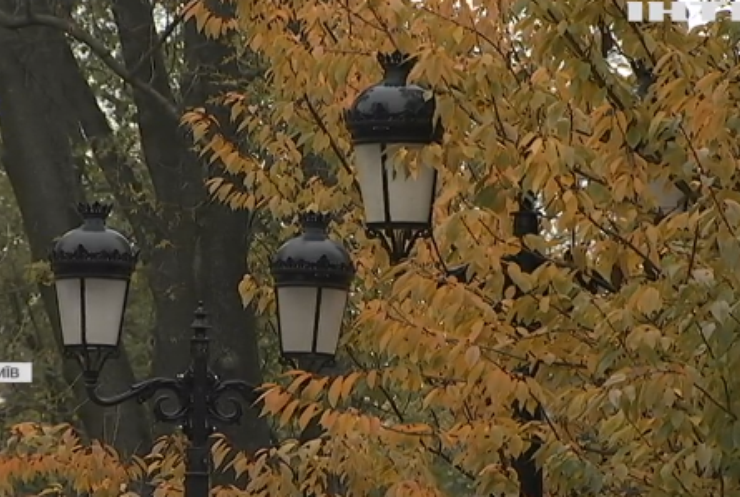 У Києві взялися рятувати історичні ліхтарі