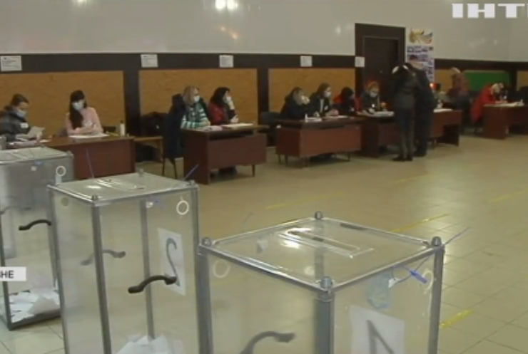 Місцеві вибори в Україні: як голосували українці у другому турі