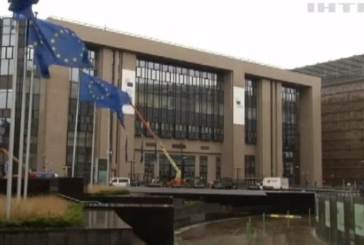 Країни Євросоюзу отримують гроші для подолання наслідків COVID-19