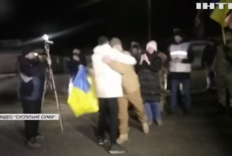 Політв'язня Олександра Шумкова повернули до України
