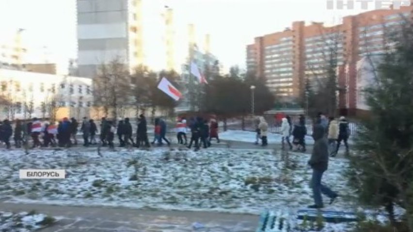 "Марші волі" у Білорусі: силовики затримували протестувальників на подвір'ях