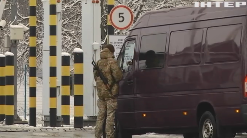 На кордоні України запровадили температурну перевірку усіх транспортних засобів і пасажирів