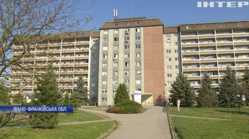 Сам на сам із хворобою: українські лікарні відмовляють у планових операціях