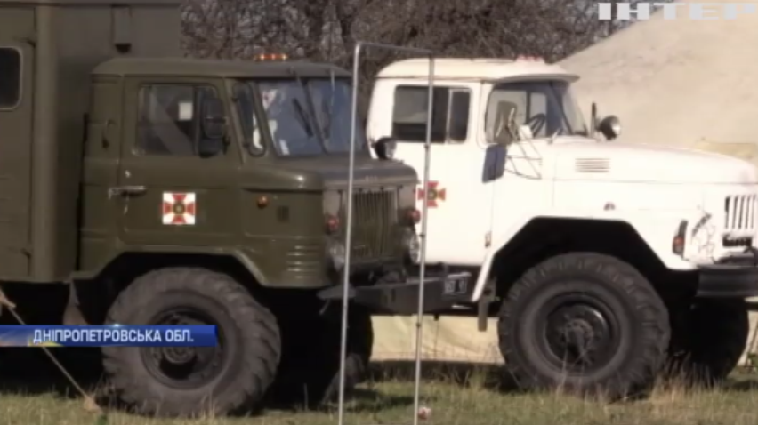 На Дніпропетровщині рятувальники розгорнули мобільний табір для хворих на коронавірус