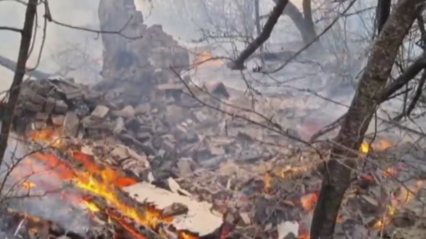 Пожежа у Чорнобильській зоні: рятувальники не можуть побороти вогонь