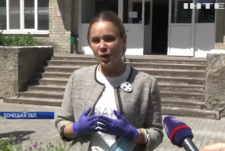 Наталія Королевська на зустрічі з медиками Донеччини закликала скасувати другий рівень медреформи в Україні