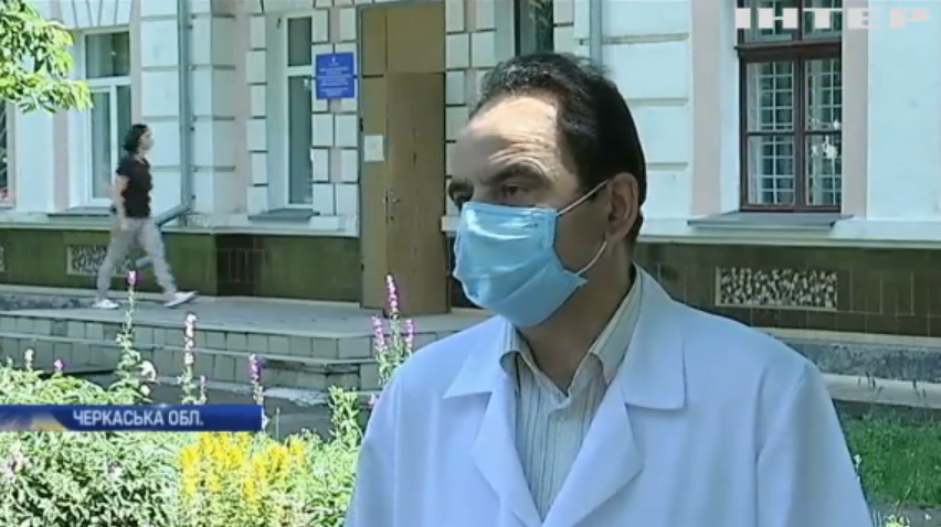 Медики Сміли залишаються без зарплат: депутати не поспішають допомагати лікарям