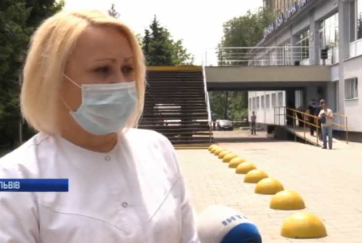 Лікарі Львівщини масово інфікуються коронавірусом