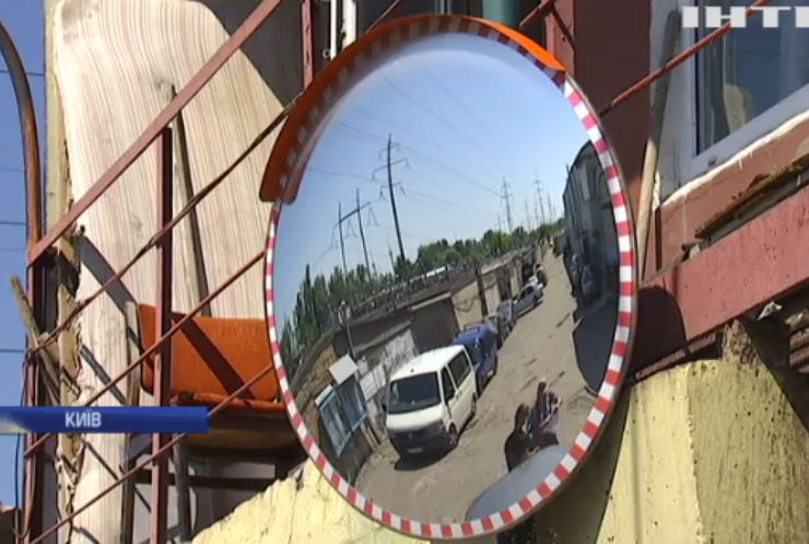 У Києві власники гаражів закликають не допустити продажу землі забудовникам