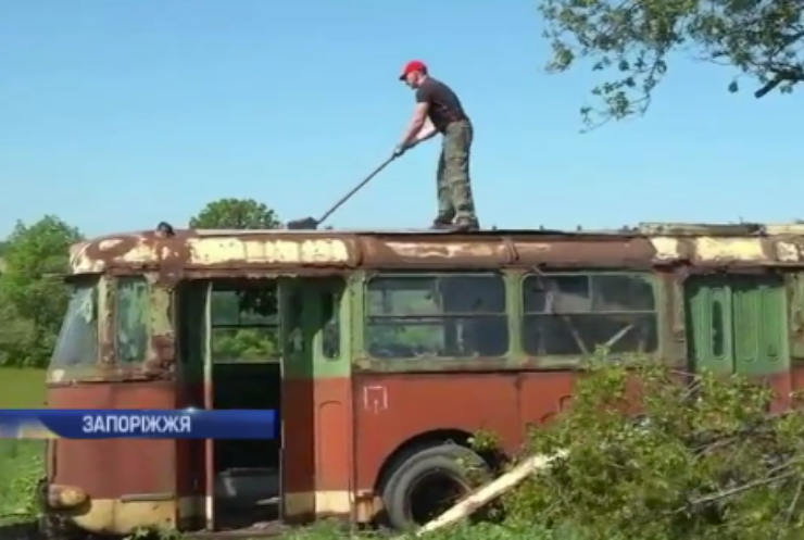Ентузіасти взялись реставрувати кримський тролейбус