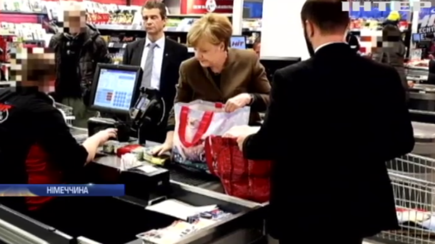 Квартира у звичайному будинку та походи до супермаркету: як живе канцлер Ангела Меркель