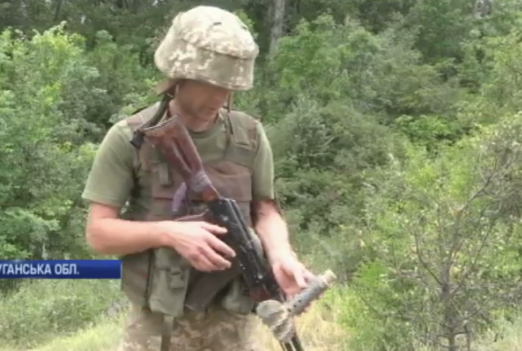 На Донбасі бойовики продовжують обстріли та провокації