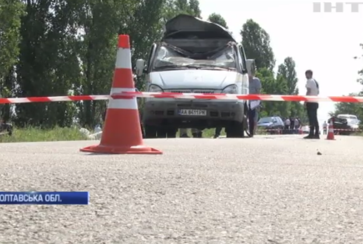 На Полтавщині підірвали автомобіль "Укрпошти": лікарі борються за життя водія