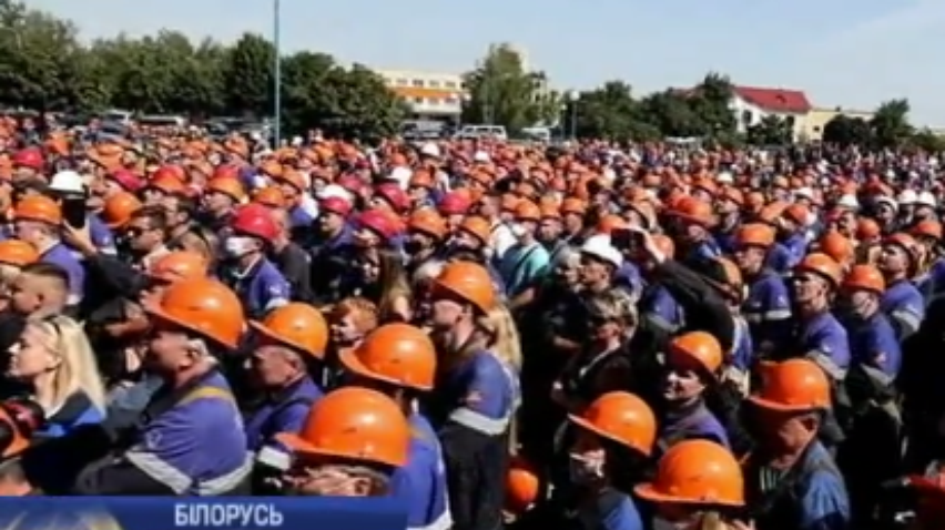Білорусь охопили масові страйки на ключових підприємствах