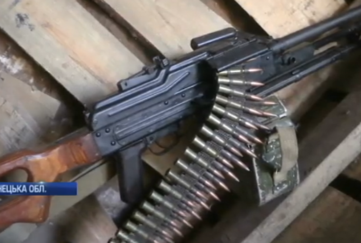 На Донбасі бійці не втрачають пильності та чистять зброю