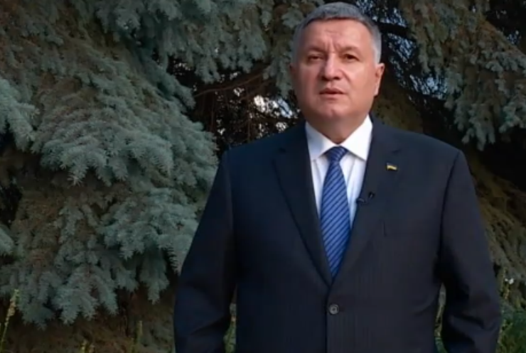 Місцеві вибори в Україні: Арсен Аваков закликав кандидатів не вдаватися до незаконних схем та оборудок