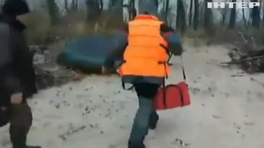 У Черкасах рятувальники витягли рибалку з крижаних обіймів