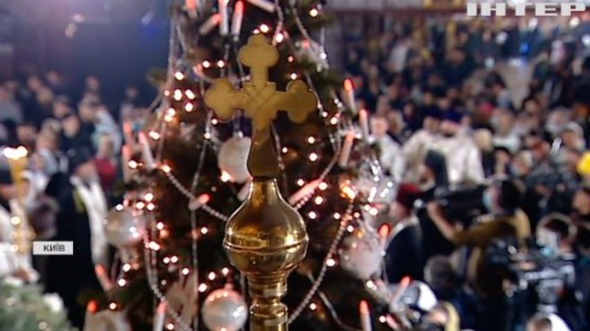 У Києво-Печерській лаврі провели святкове богослужіння