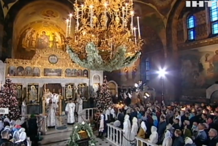 У Києво-Печерській Лаврі відсвяткували Різдво Христове