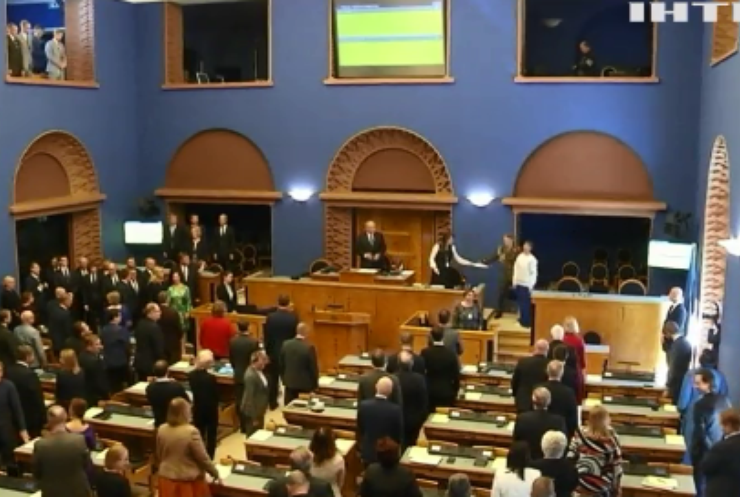 Парламент Естонії закликає посилити санкції проти Росії