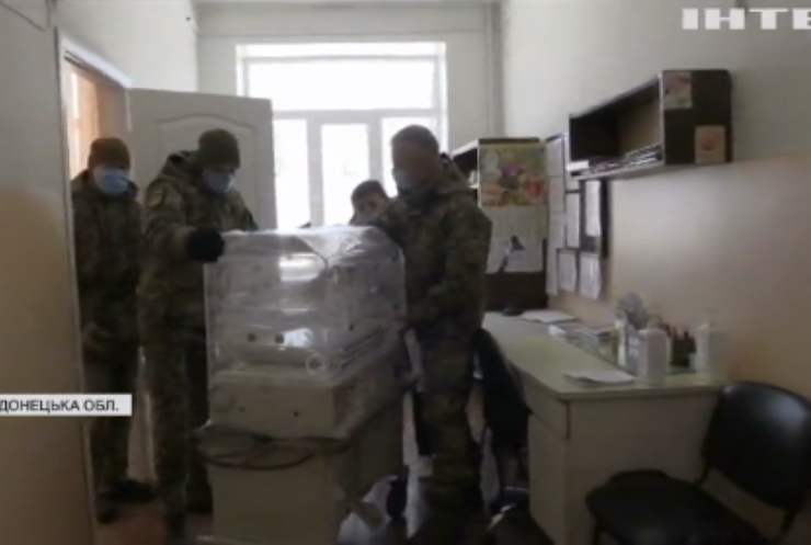 У прифронтовій зоні військові привезли нове обладнання у лікарню
