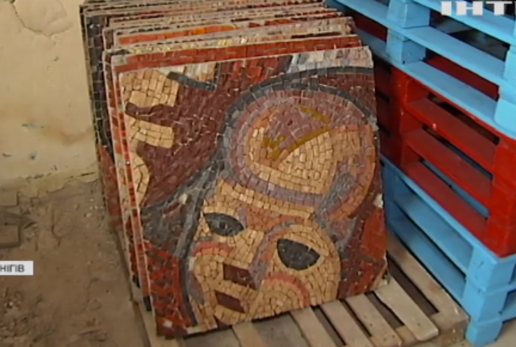 Волонтери рятують історичні мозаїки Чернігова