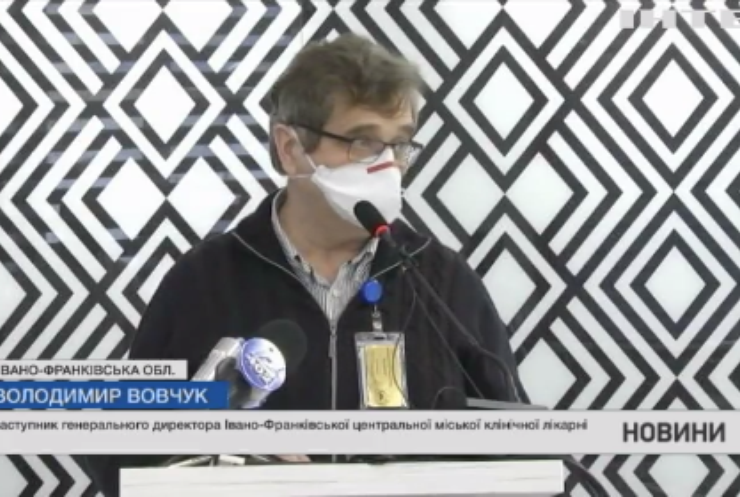 В Івано-Франківську міські лікарні не витримують навантаження інфікованих