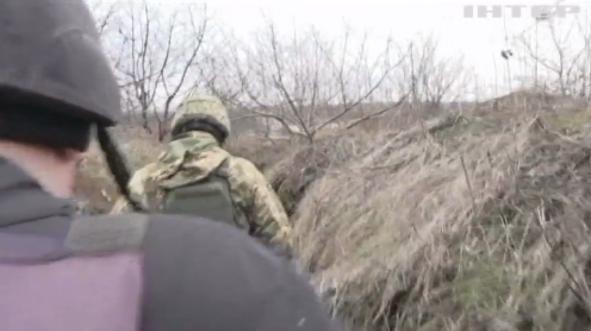 На Донбасі українські військові підірвалися на вибухівці