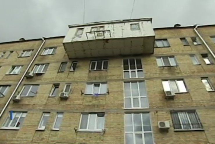 Краса без жалю та логіки: чому центр Києва заполонили цар-балкони?