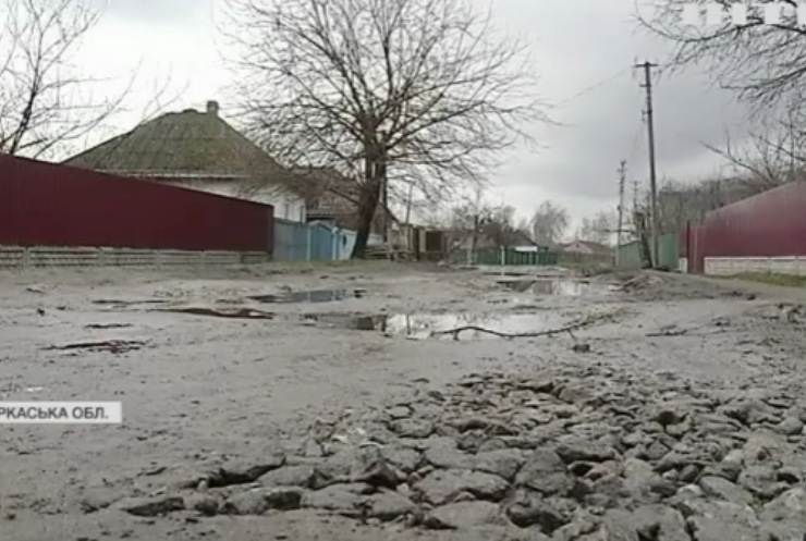 На Черкащині чоловік врятував будинок від підтоплень та отримав штраф