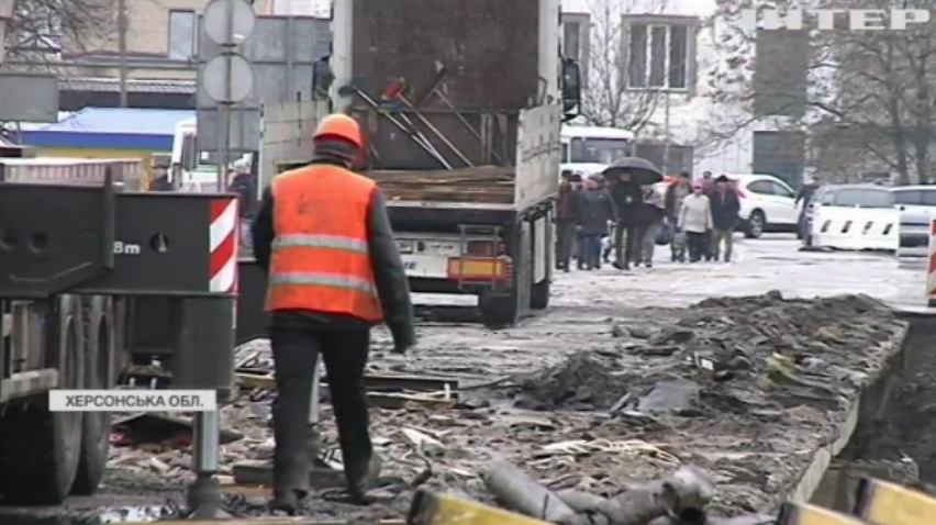 Зраділи зарано: на Херсонщині ремонт мосту обурив селян