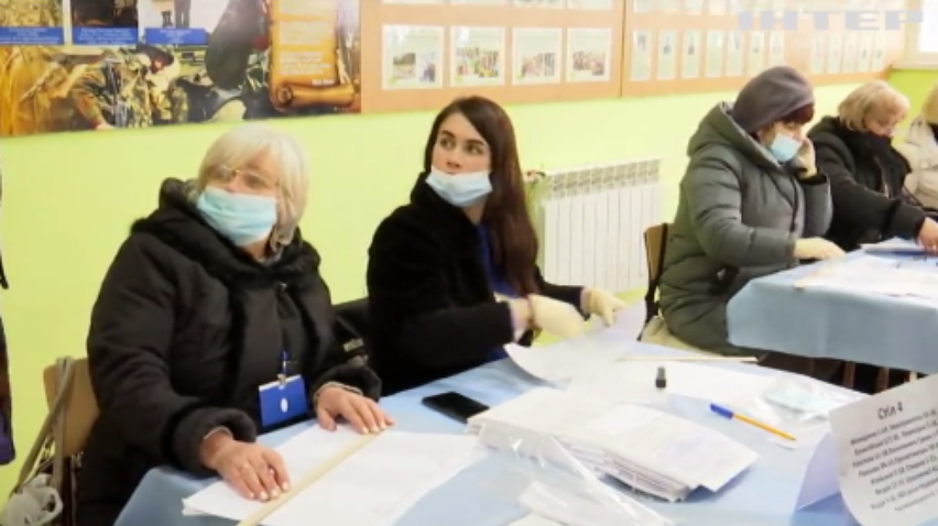 В Івано-Франківській та Донецькій областях провели довибори у парламент