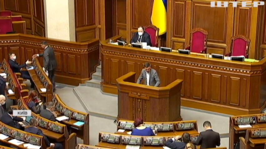 Депутати хочуть залишити Україну у зимовому часі назавжди