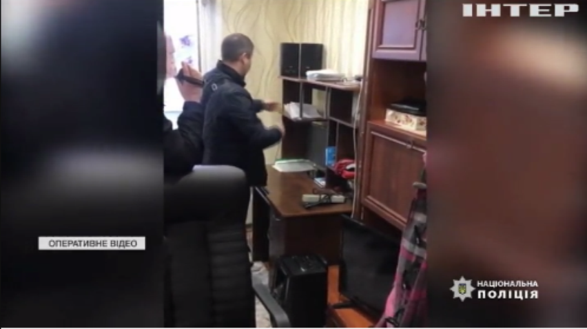 У Кривому Розі затримали жінку за фальшиві довідки COVID-19