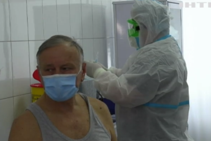 Вакцинація в Україні: як отримати щеплення від COVID-19?