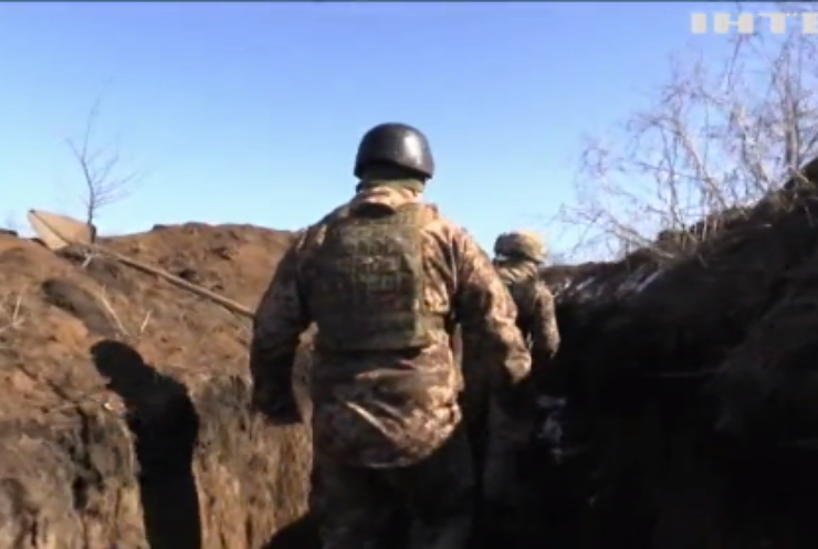 На Донбасі бойовики гатили забороненими калібрами
