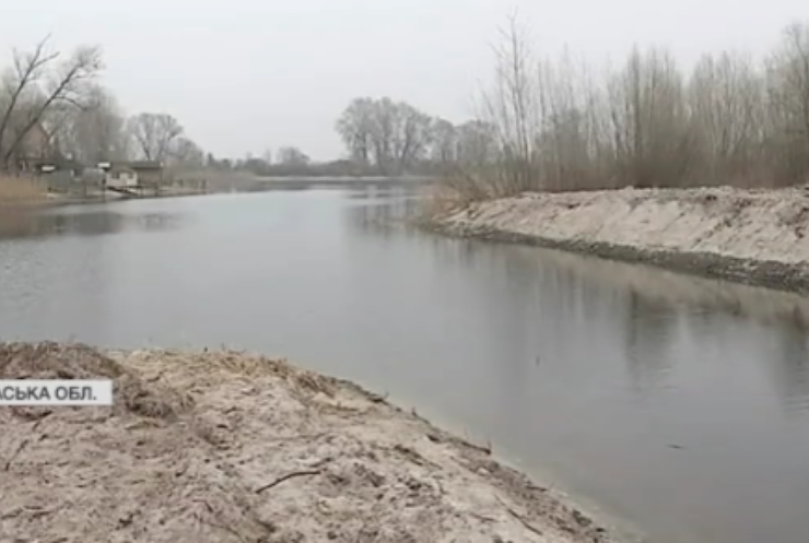 Популярний блогер вирішив забудувати берег річки