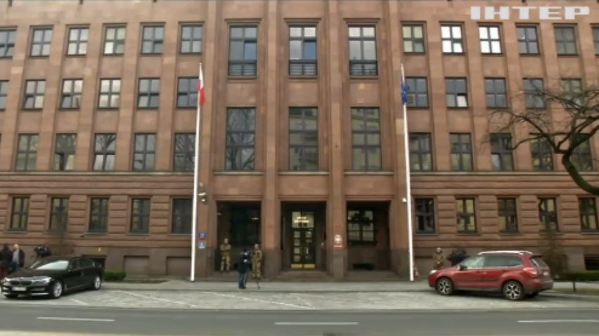 Влада Польщі оголосила російських дипломатів персонами нон грата