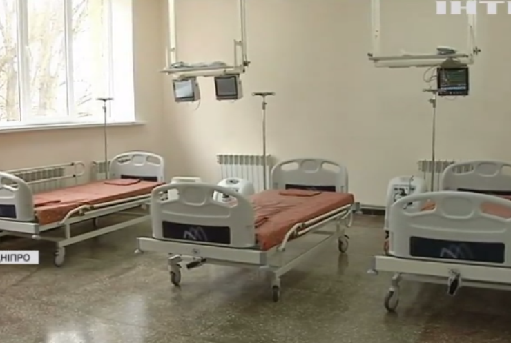 Дніпро захлинається від коронавірусу: ковід-шпиталь відкрили у лікарні "Укрзалізниці"
