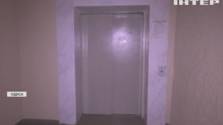 В Одесі обірвався ліфт з поліцейськими та понятими