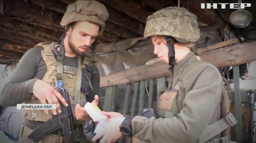 Героїзм на передовій: дівчина-медик винесла з-під прицільного ворожого вогню пораненого бійця