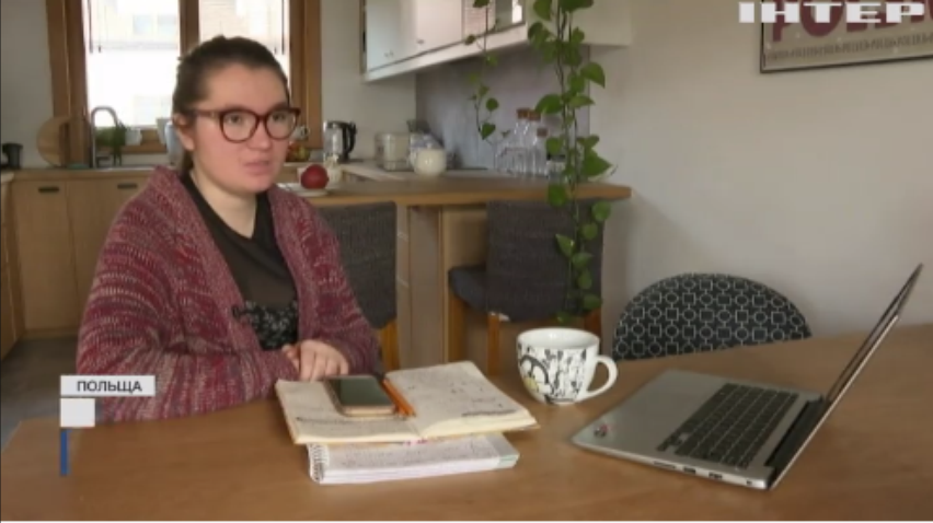 Польська школярка вигадала спосіб повідомити про домашнє насильство