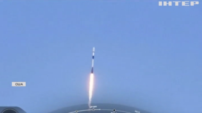 SpaceX вивела на орбіту 60 супутників