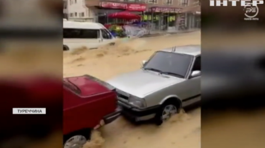 Столиця Туреччини потерпає від рясних дощів